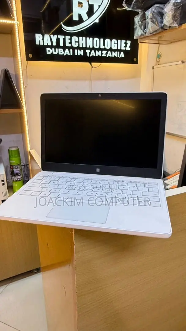 Laptop Microsoft Surface Laptop SE 8GB Intel Celeron eMMC 128GB