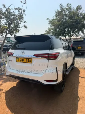 Toyota Fortuner 2020 Pearl