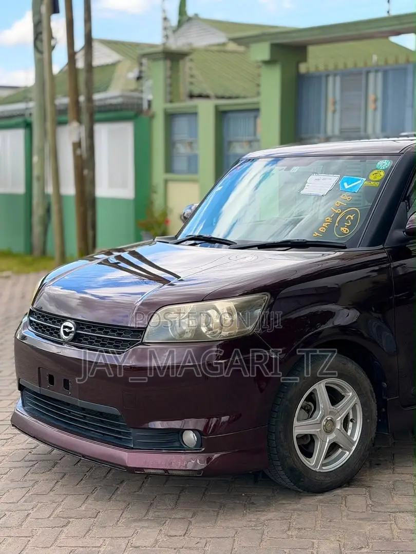 Toyota Corolla Rumion 2009 Maroon