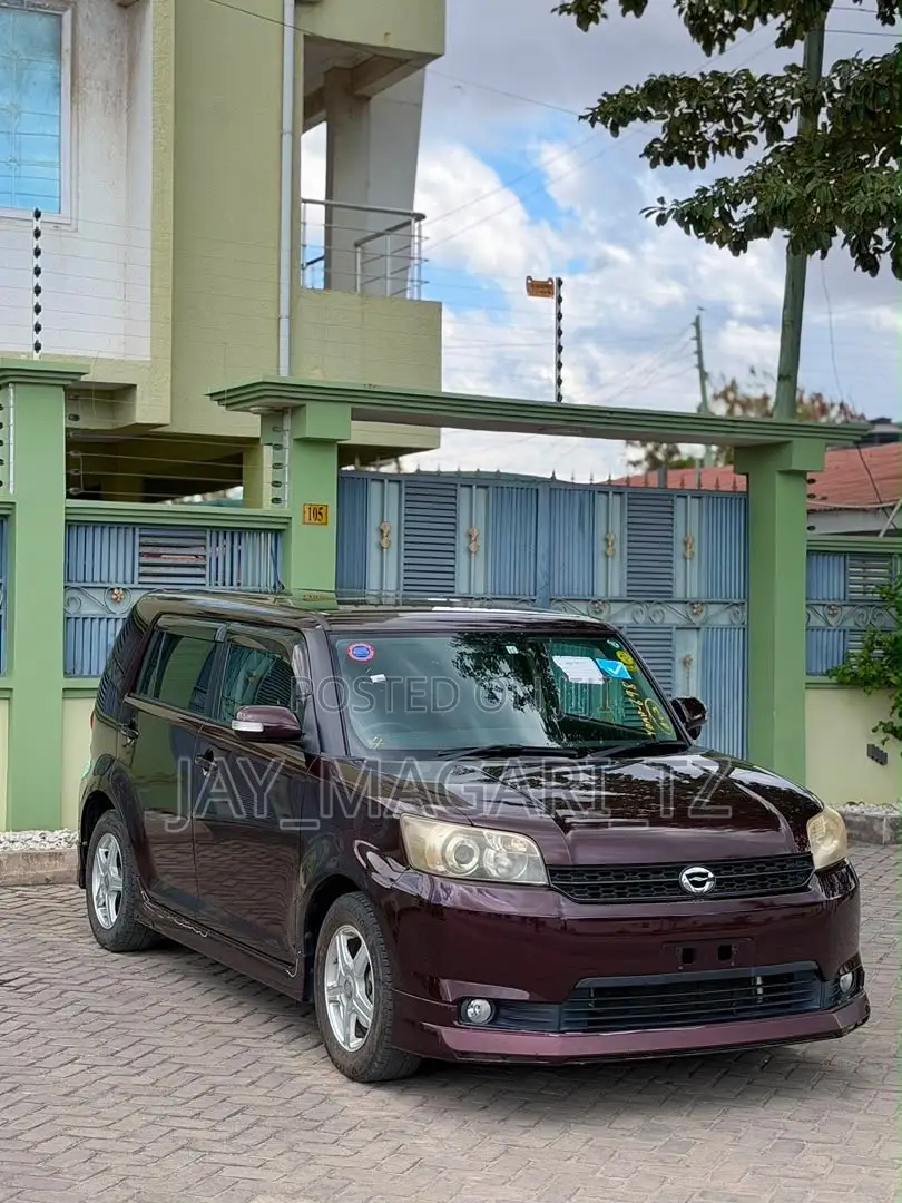 Toyota Corolla Rumion 2009 Maroon