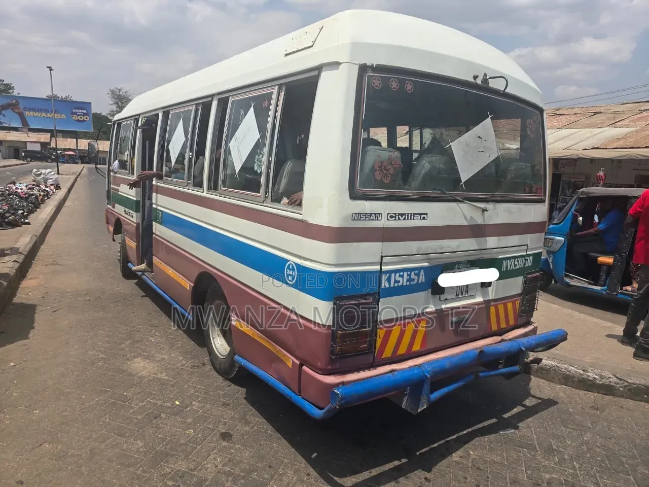 Nissan Civilian 2004 White
