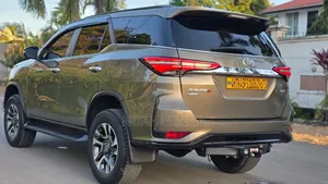 Toyota Fortuner 2021 Gray