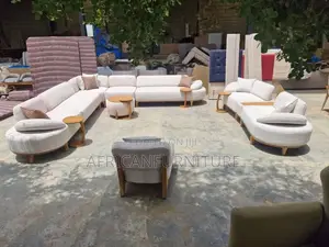 Sofa Set Ya Kisasa Na Yenye Viwango Weka Oda Yako Sasa
