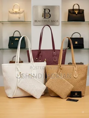classic Fashion Handbagprice: 50,000/= Tu!