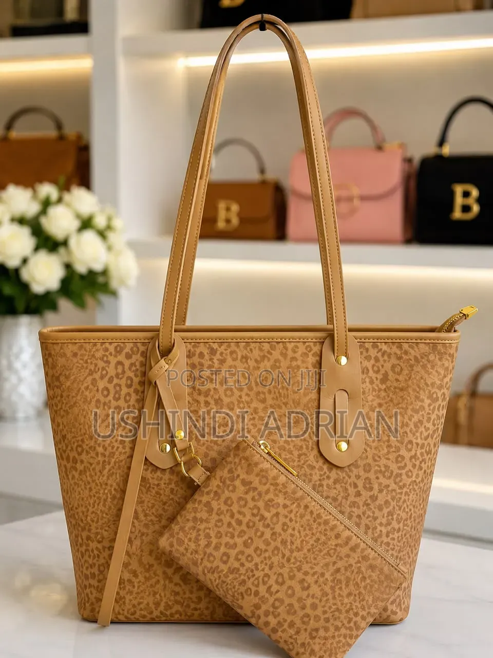 classic Fashion Handbagprice: 50,000/= Tu!