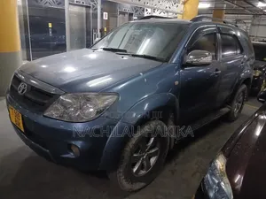 Toyota Fortuner 2008 Gray