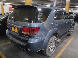 Toyota Fortuner 2008 Gray