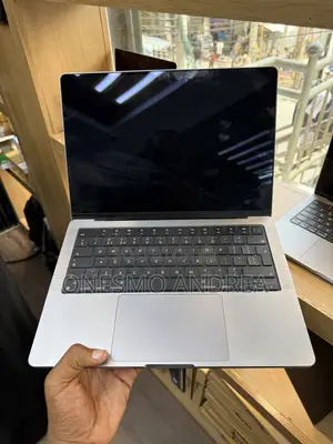 Laptop Apple MacBook Pro 2020 M1 16GB Intel Core i7 SSD 256GB