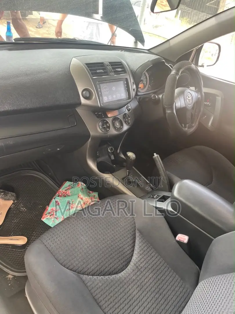 Toyota Vanguard 2010 Black