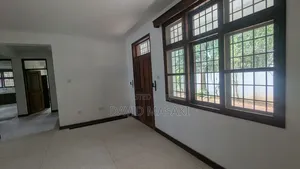 5bdrm House in Villa, Masaki for rent