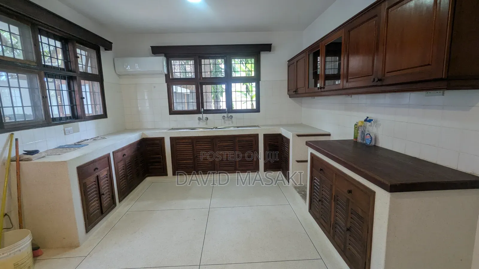 5bdrm House in Villa, Masaki for rent