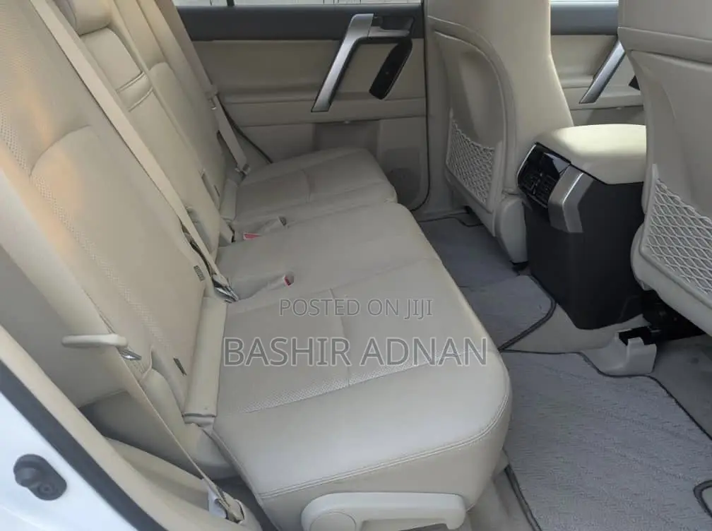 Toyota Land Cruiser Prado 2.7 2023 Pearl