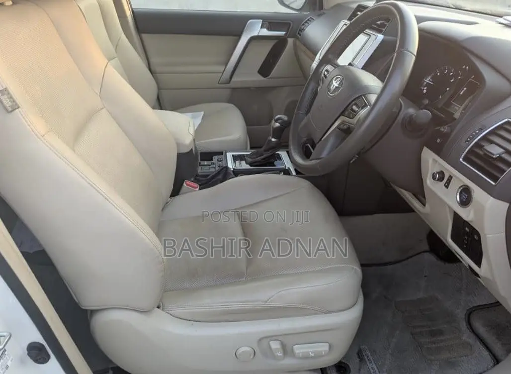 Toyota Land Cruiser Prado 2.7 2023 Pearl