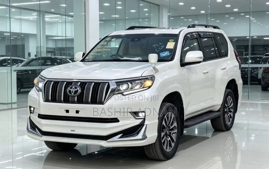 Toyota Land Cruiser Prado 2.7 2023 Pearl