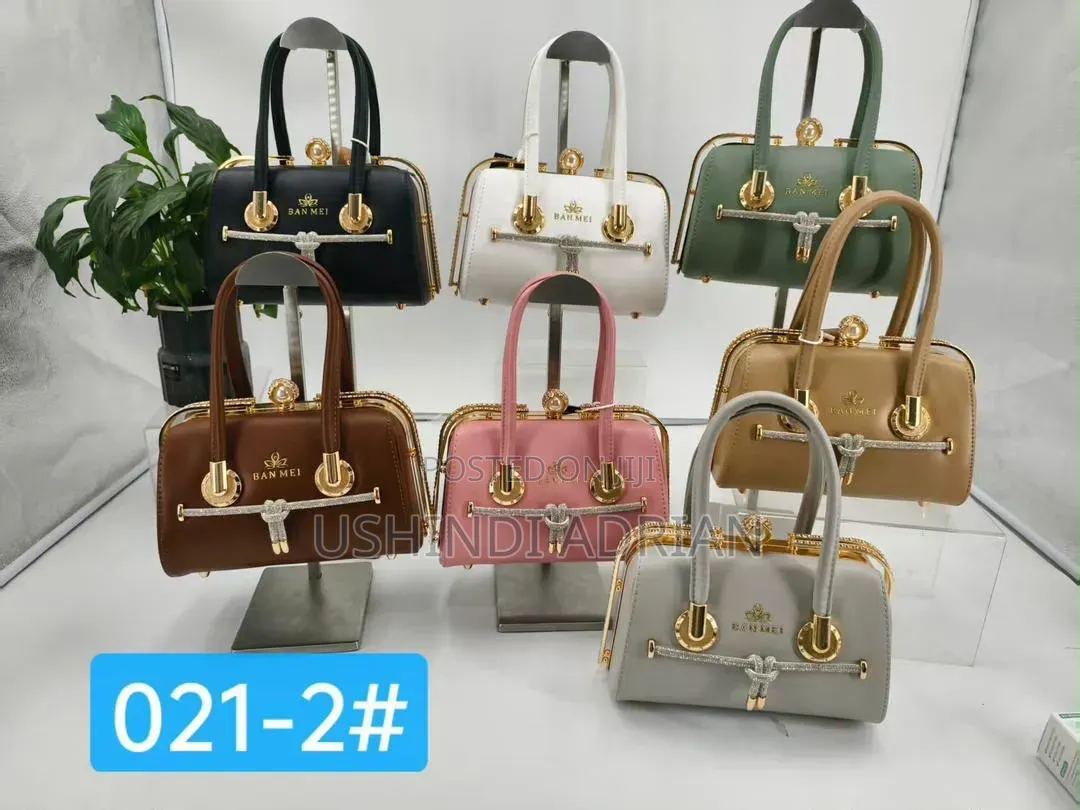 glamour Queen Handbagbei: 50,000/= Tu!