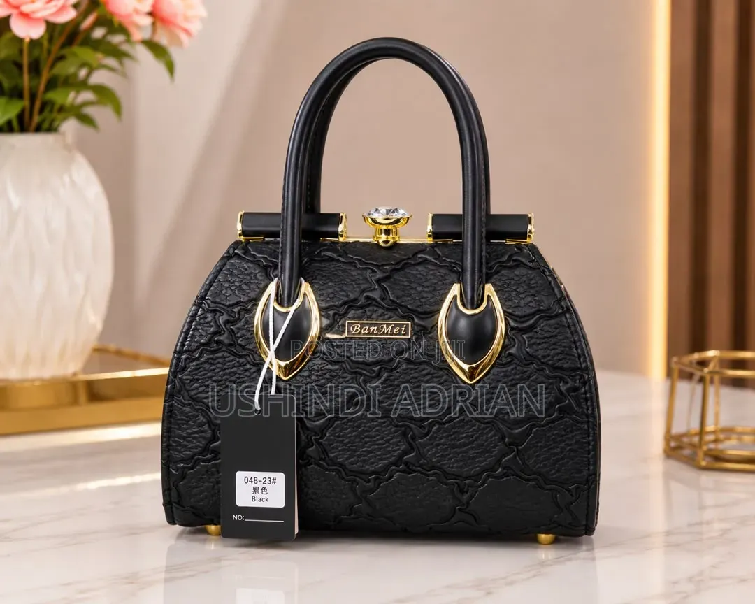 glamour Queen Handbagbei: 50,000/= Tu!