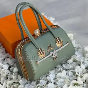 mirabelle Handbagbei: 50,000/= Tu!