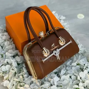 mirabelle Handbagbei: 50,000/= Tu!