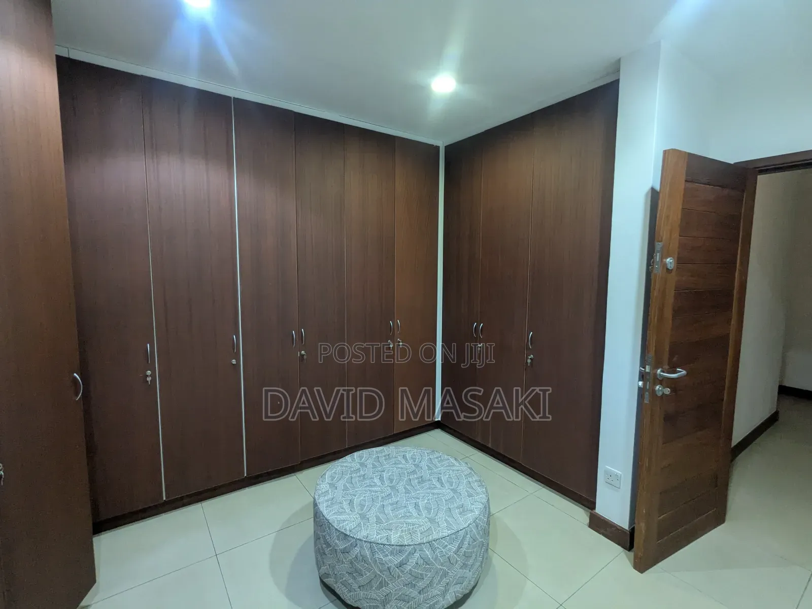 Furnished 4bdrm Apartment in Luxury Apartments, Oyster Bay for rent