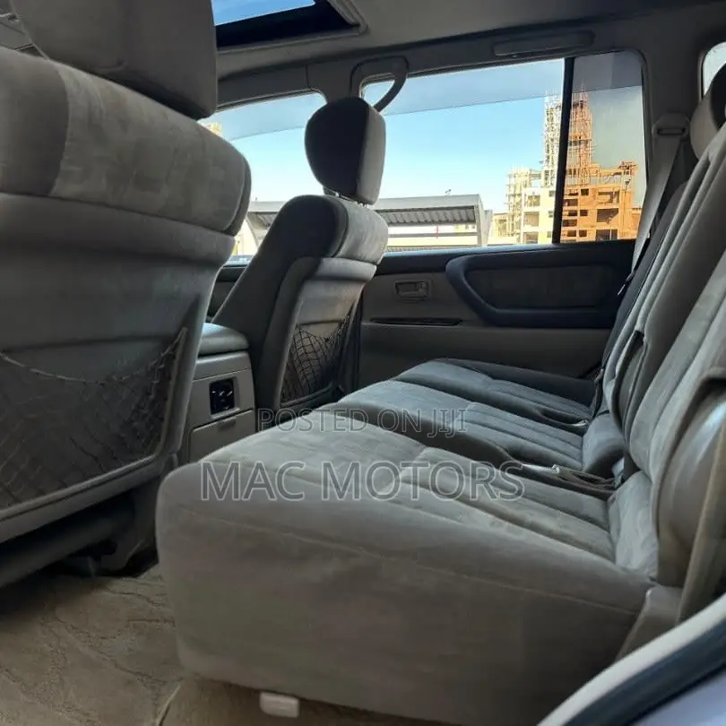 Toyota Land Cruiser 2000 Beige