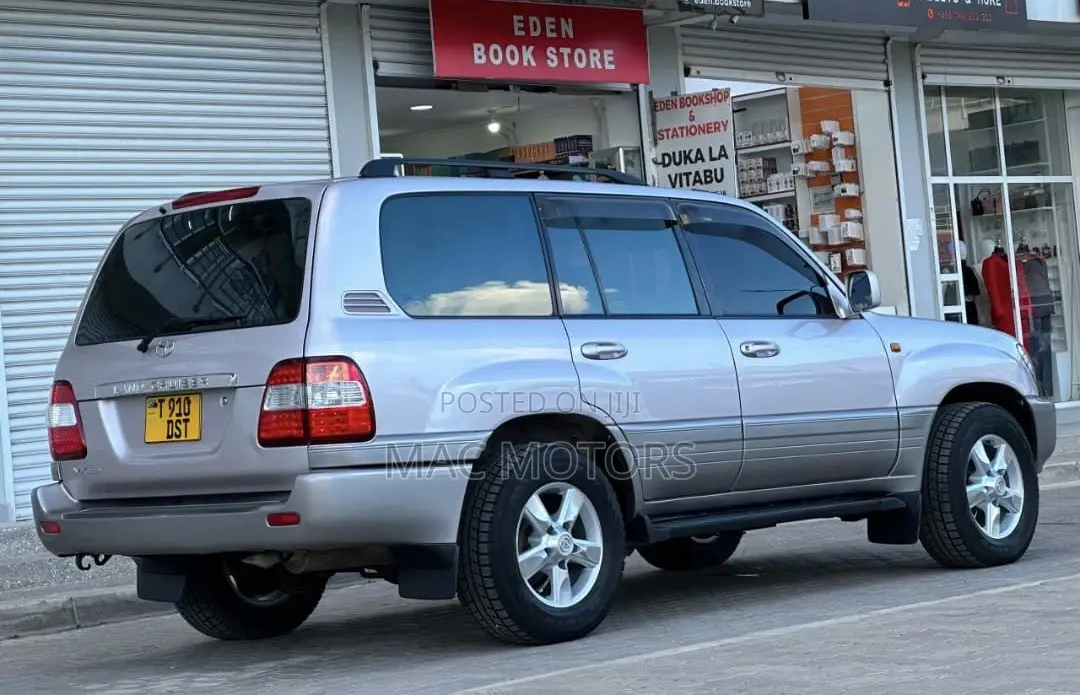 Toyota Land Cruiser 2000 Beige