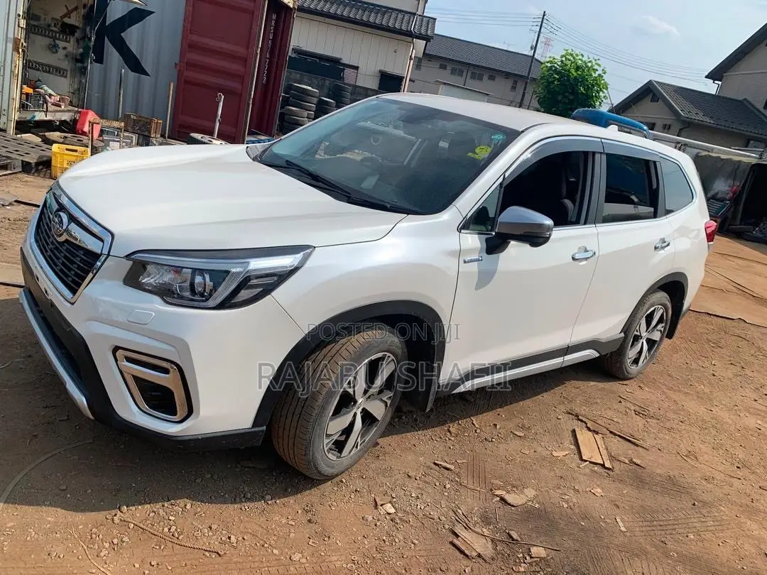 Subaru Forester Base AWD 2020 White
