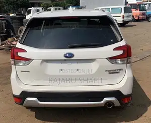 Subaru Forester Base AWD 2020 White