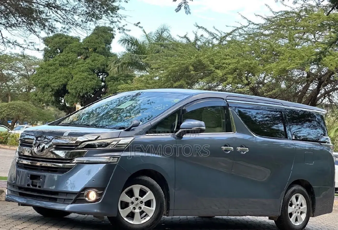 Toyota Alphard 2016 Blue