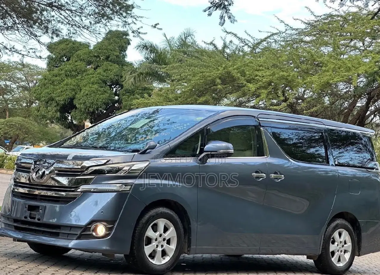 Toyota Alphard 2016 Blue