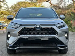 Toyota RAV4 2023 Silver
