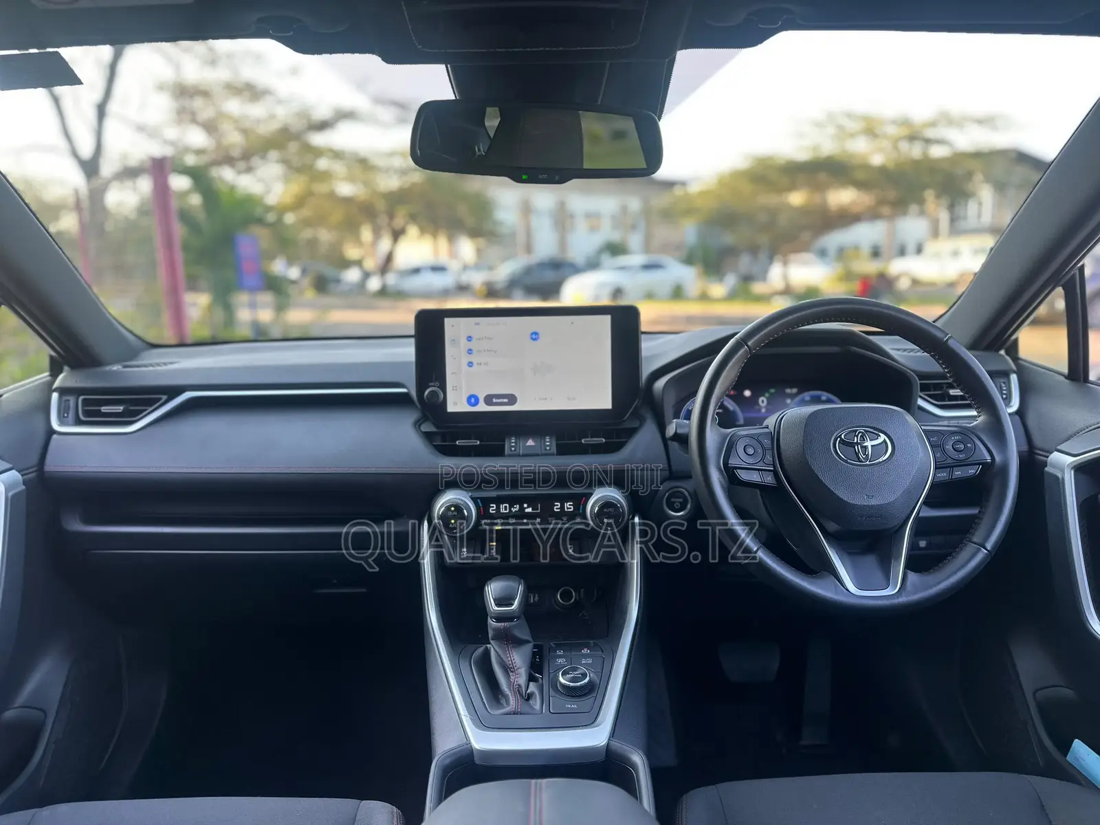 Toyota RAV4 2023 Silver