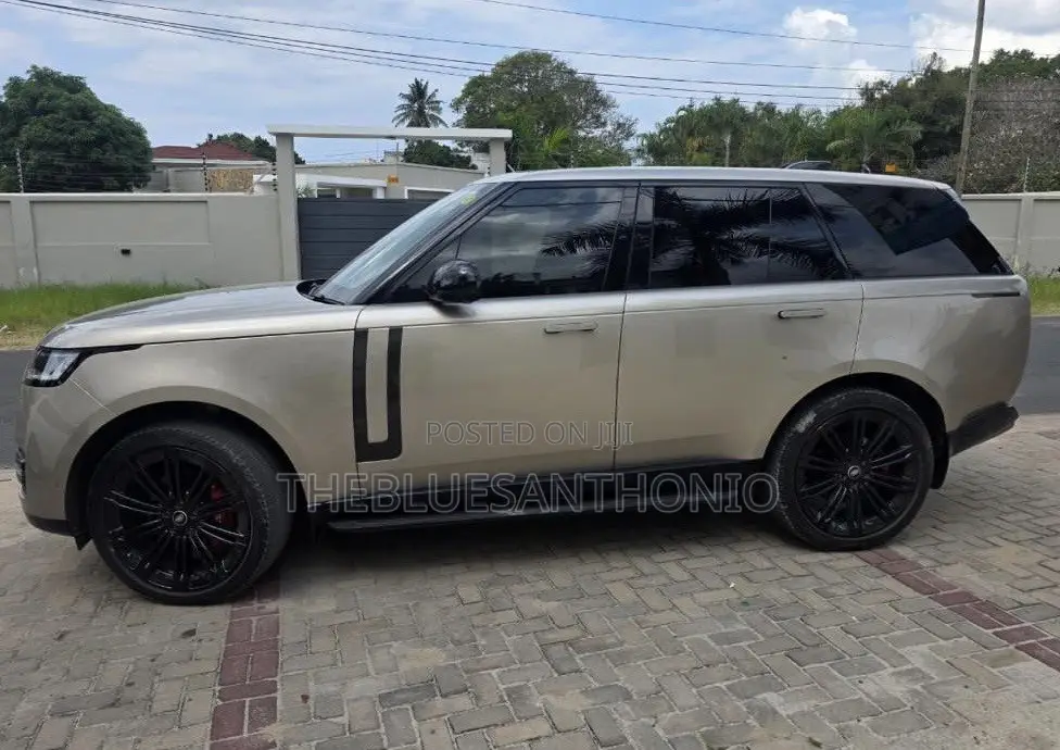 Land Rover Range Rover Vogue 2024 Beige
