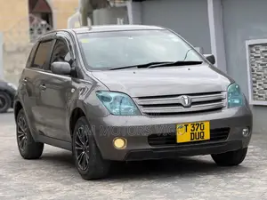 Toyota IST 2005 Gray