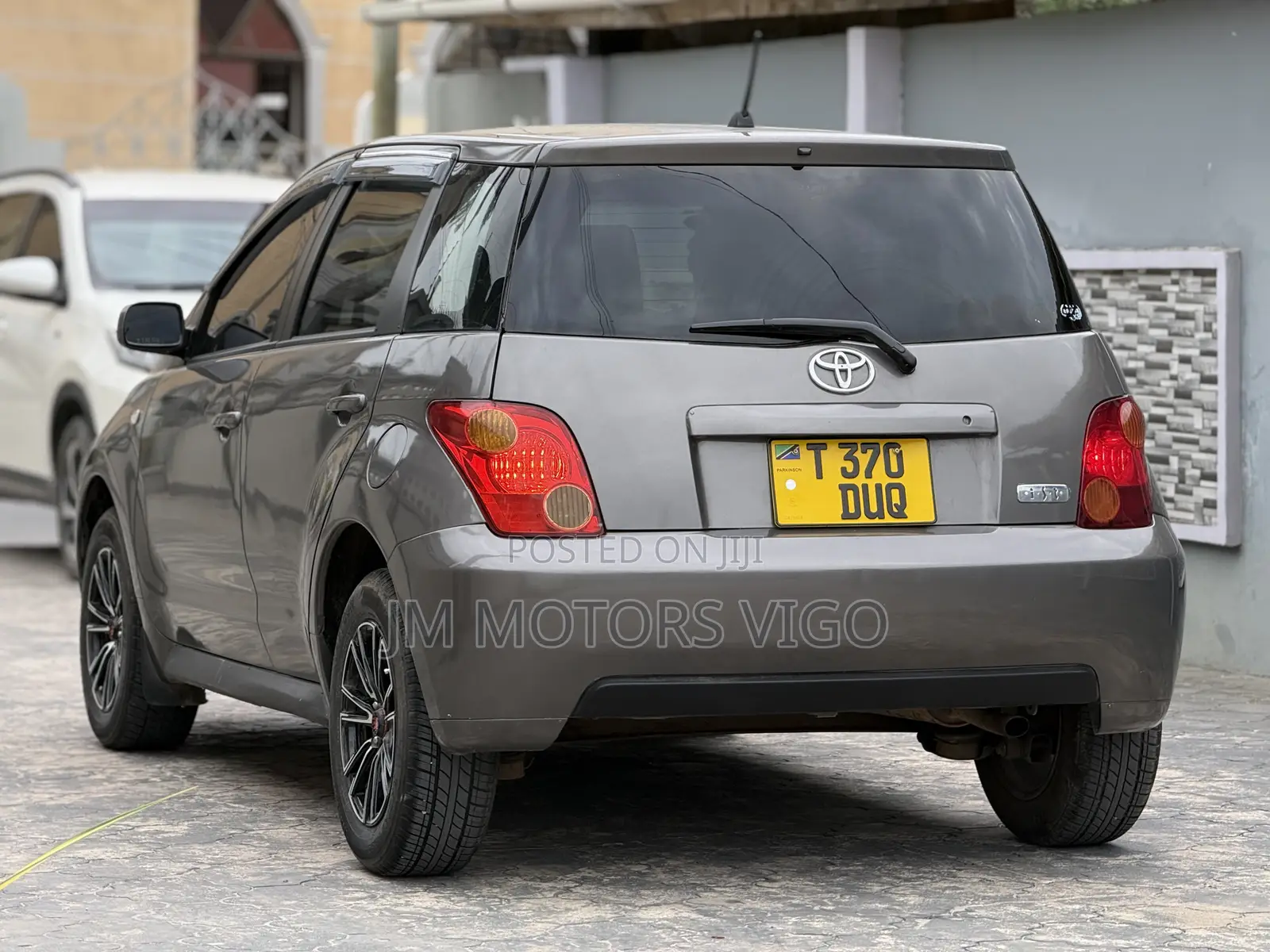 Toyota IST 2005 Gray