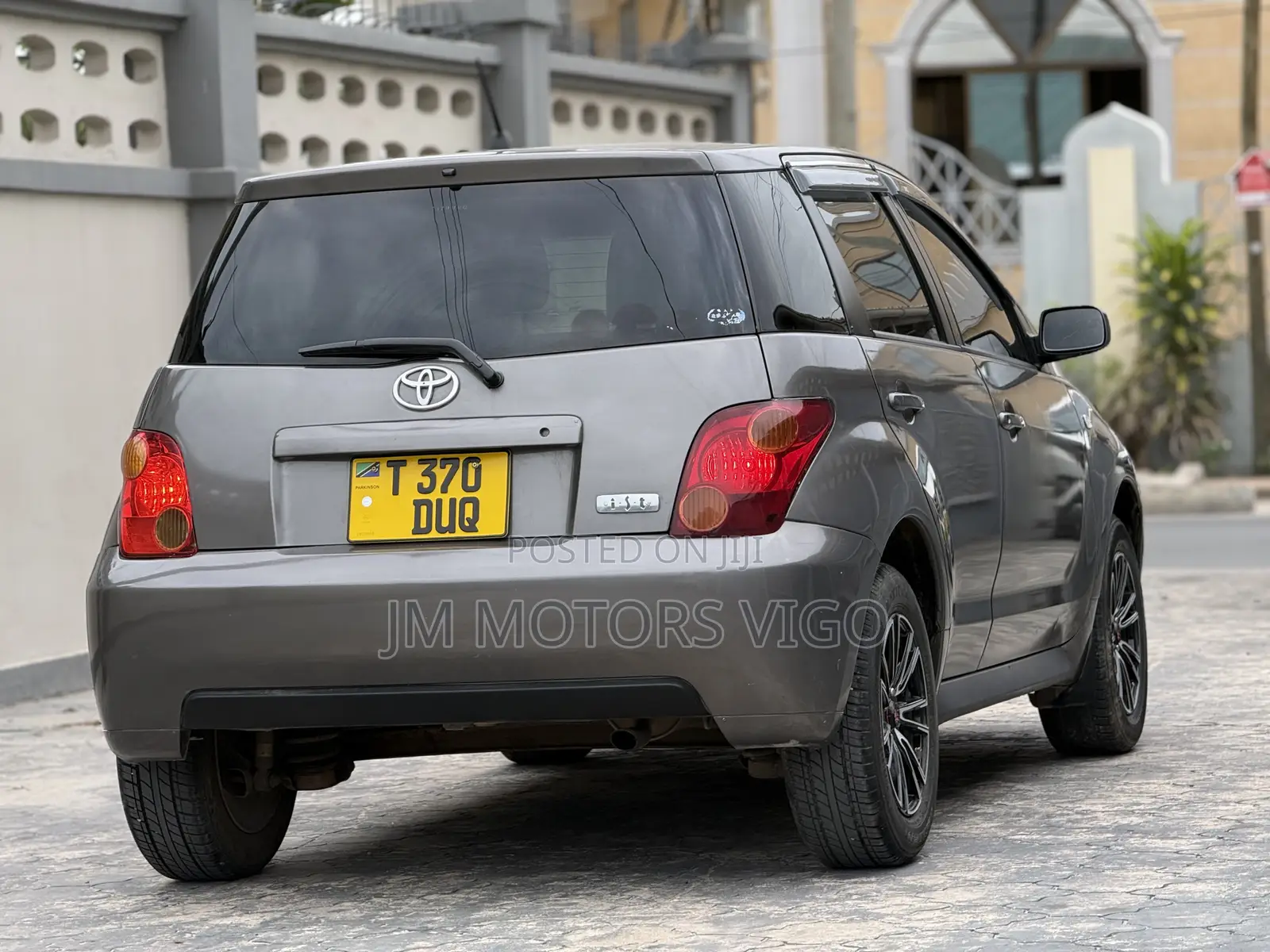 Toyota IST 2005 Gray