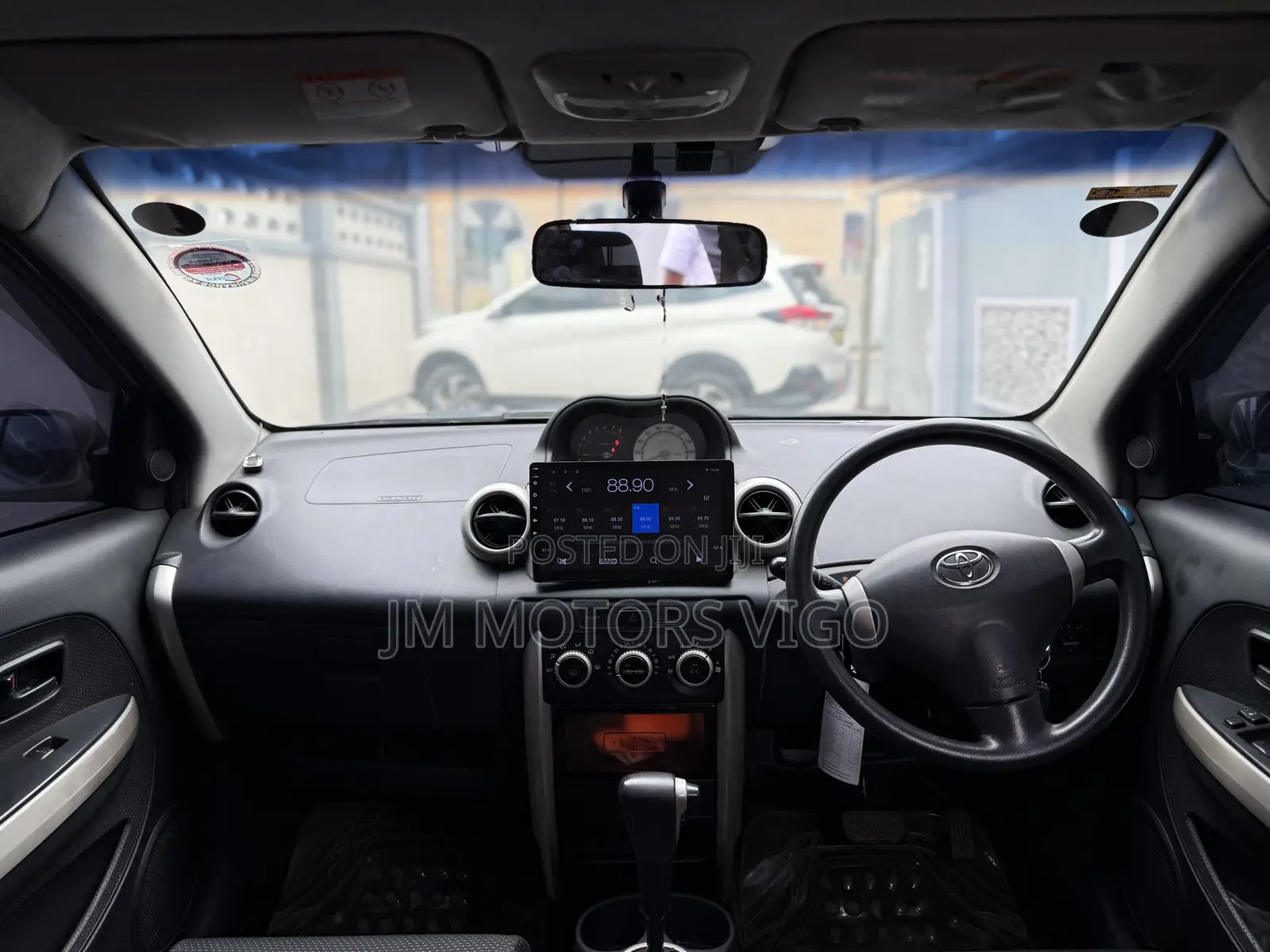 Toyota IST 2005 Gray