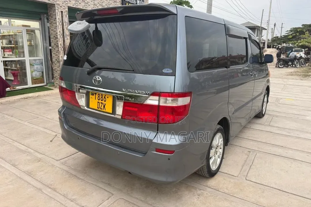 Toyota Alphard 2004 Gray
