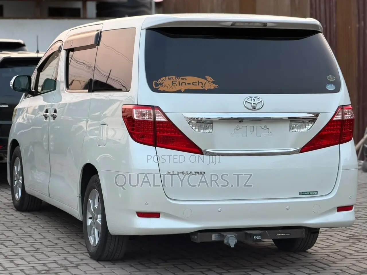 Toyota Vanguard 2008 White