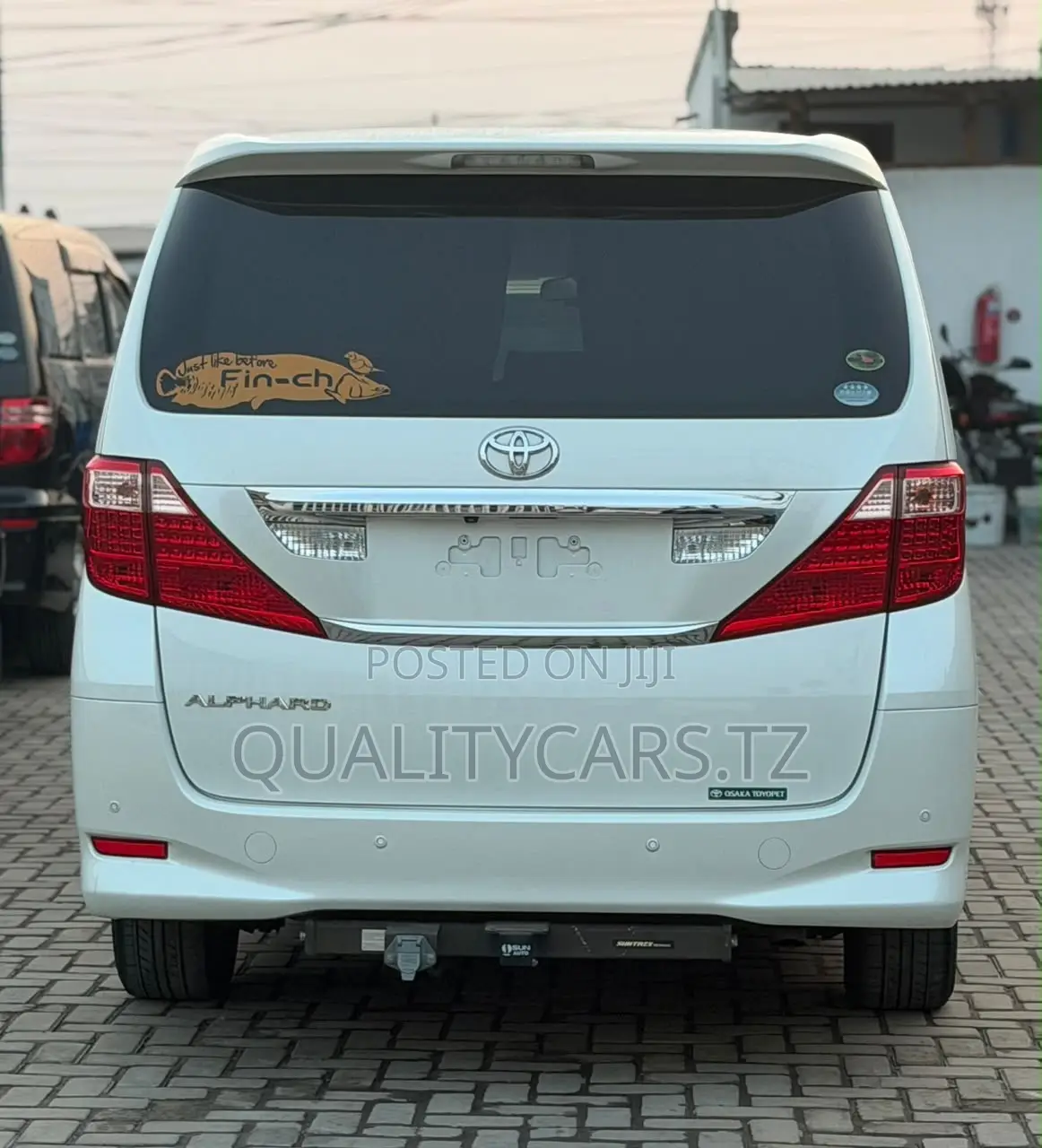 Toyota Vanguard 2008 White