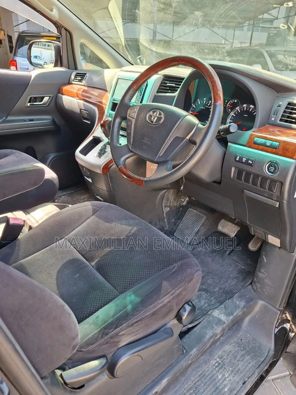 Toyota Vellfire 2009 Black