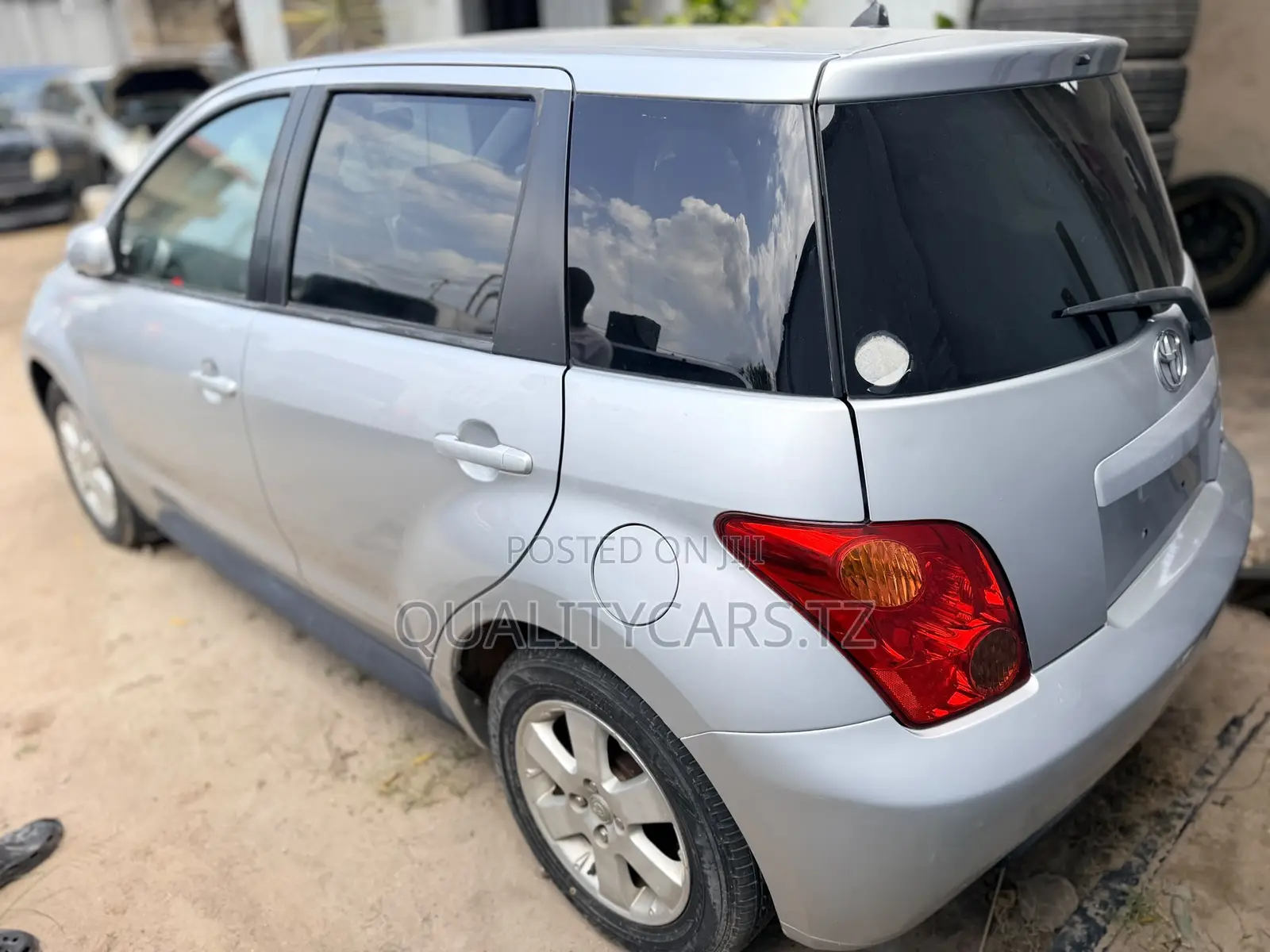 Toyota IST 2002 Silver