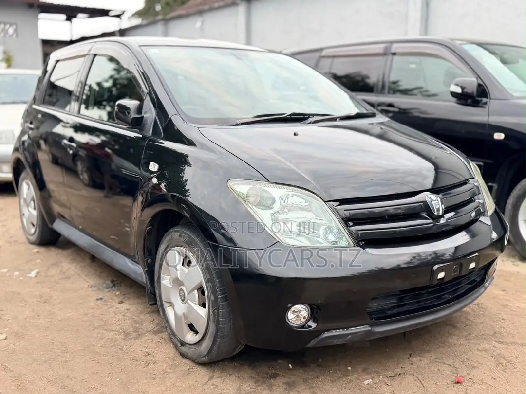 Toyota IST 2005 Black