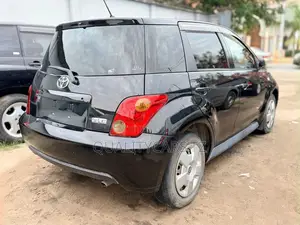 Toyota IST 2005 Black