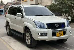 Toyota Land Cruiser Prado 2005 White