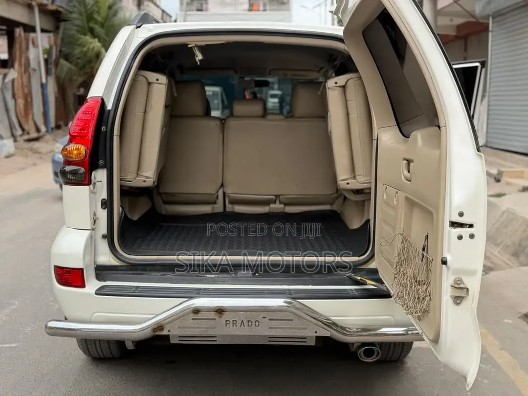 Toyota Land Cruiser Prado 2005 White