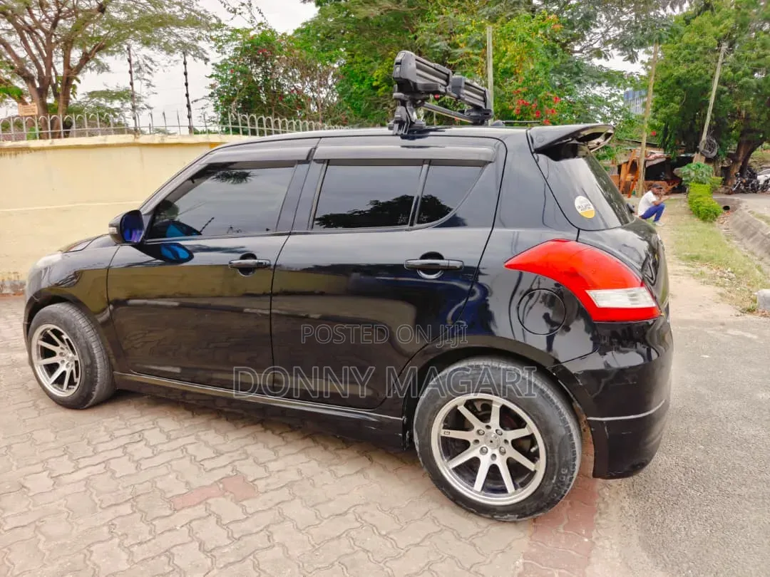 Suzuki Swift 2013 Black