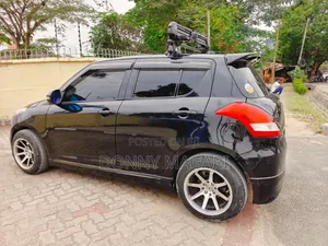 Suzuki Swift 2013 Black