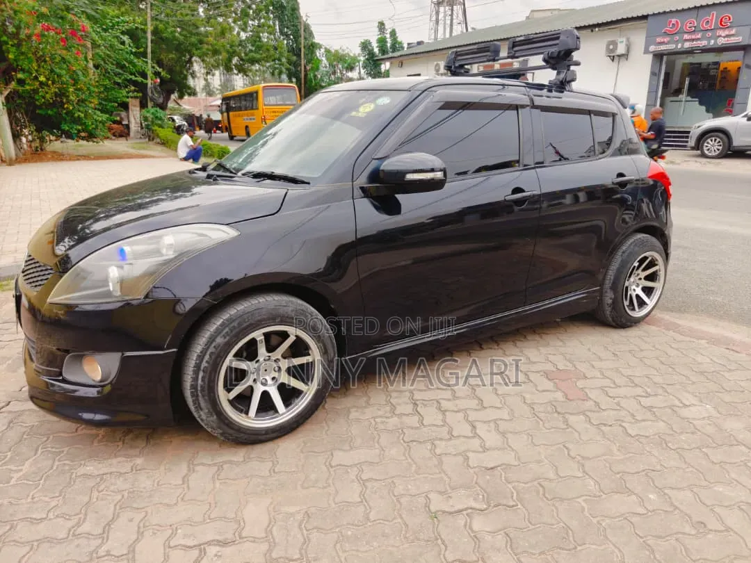 Suzuki Swift 2013 Black