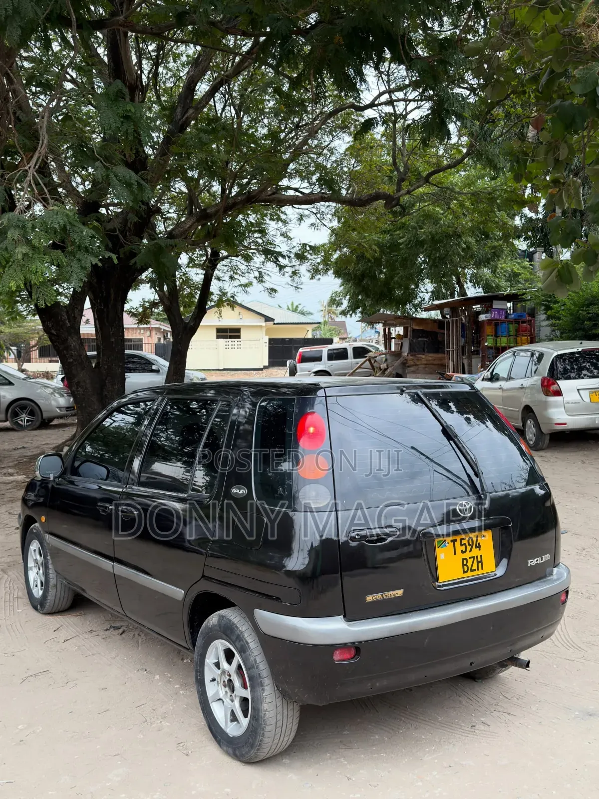 Toyota Raum 2005 Black