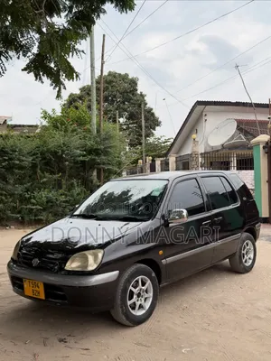 Toyota Raum 2005 Black